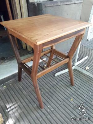 Mesa Ratona Con Revistero De Madera Impecable Estado. Cód.: