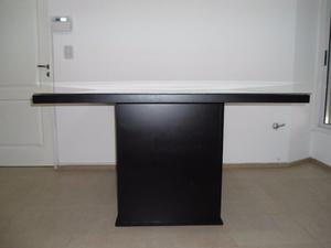 VENDO MESA DE MADERA- LAQUEADA-OFERTON!!