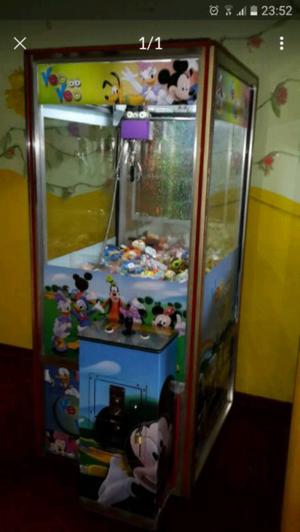 Vendo maquina expendedora de peluches u objetos