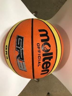 Vendo pelota de basquet pequeña molten official GR3