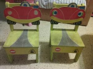 Dos sillas infantiles