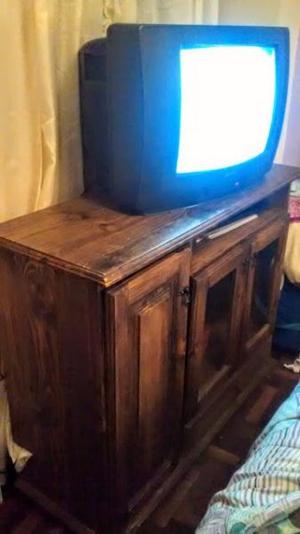 Mueble con television