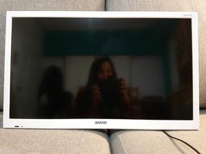 Televisor LCD 24"