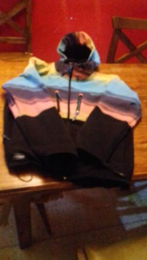 Vendo campera semi nueva