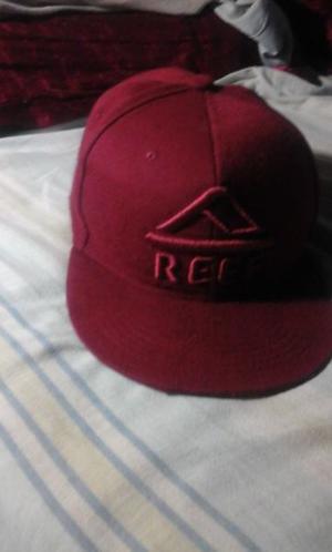 Cambio Gorras Reef bordo y Negra y Dc Azul Oscuro Por Otras