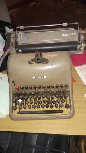 Maquinas De Escribir Antiguas Cuatros