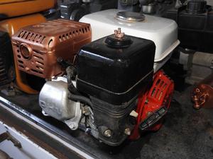 Motor estacionario naftero Honda 5,5 HP.