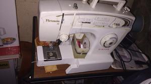Vendo maquina coser