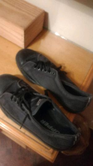 Zapatillas Topper negra, exc estado. T: 41