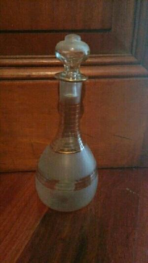 Botella antigua de cristal
