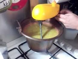 Máquina de mesclar fazer polenta