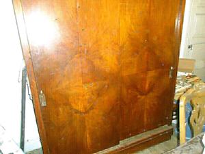 Mueble antiguo de madera