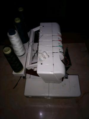 Vendo máquina de coser Florencia