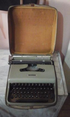 maquina de escribir olivetti
