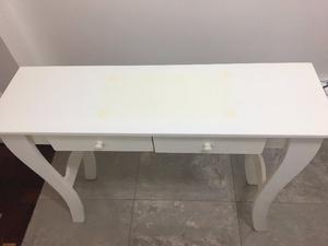 mesa de madera laqueada blanca de arrime