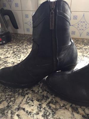 Botas nuevas cuero