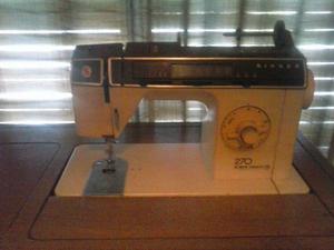 Maquina de coser Singer 270
