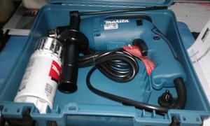 Taladro "Makita" 680 Watts en Maletin