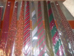 Vendo corbatas nuevas