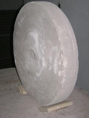 Antigua piedra de afilar de 0,50 m de diametro y 71/2 cm de
