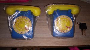 Dos telefonos de plastico soplado