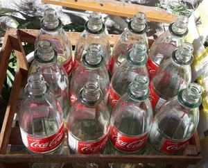 Envases de Coca Cola de vidrio retornable