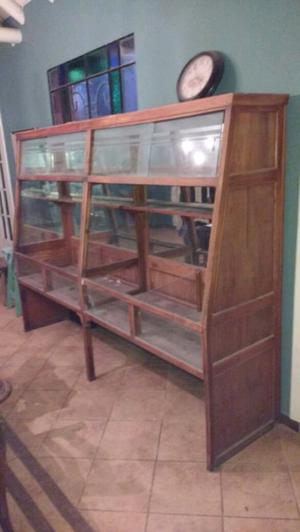 Mueble de panaderia antiguo