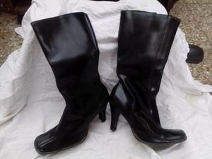 Oferta por mudanza botas largas de mujer