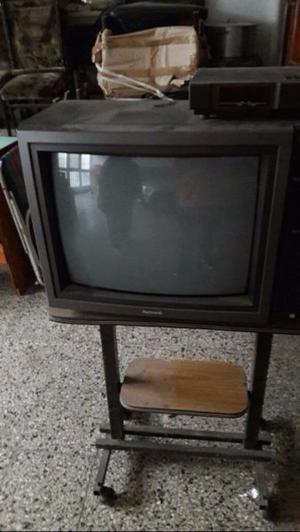 antiguo tv national panasonic 21´´ mueble movil y deco