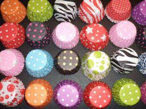 pirotines para cupcakes de colores con estrellas corazones