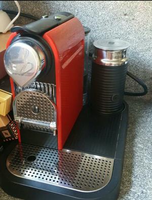 Cafetera Nespresso Citiz C120 con Aeroccino.