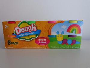 Dough masa fluo contiene 8 diferentes colores