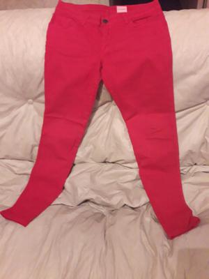 Pantalon color rojo