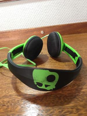 Vendo auriculares Skullcandy Uprock color verde/negro