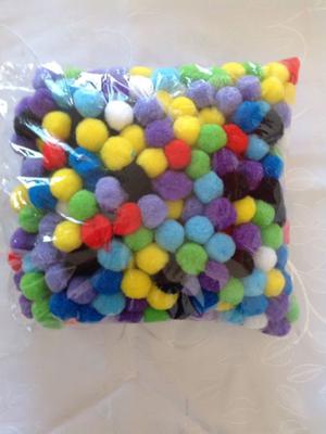 500 pompones multicolor 2 cm