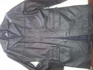 CAMPERA DE HOMBRE EN CUERO NEGRO