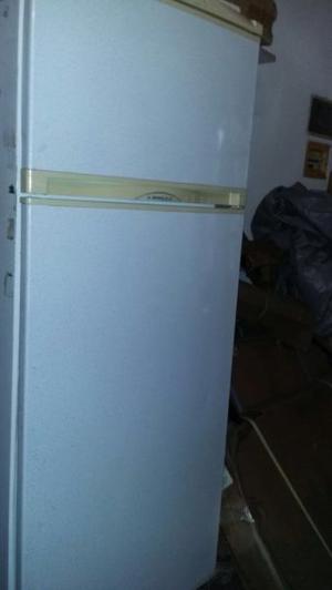 Heladera con Freezer Philco en funcionamiento