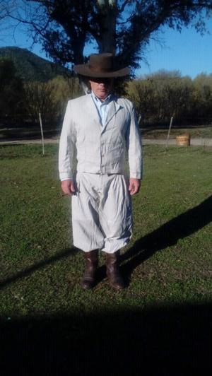 Traje de gaucho y botas