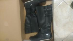 Vendo botas caña alta Lacoste numero 39