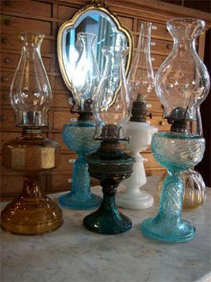 antiguas lámparas de aceite
