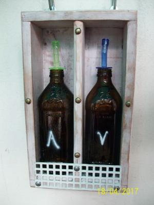Aceitera vinagrera En Madera Recuperada Vintage