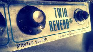 Amplificador valvular vintage fender twin reverb no marshall