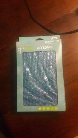 Funda Tablet c/ teclado 7"