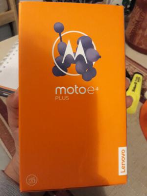 Moto E4 plus