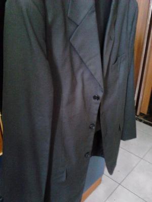 VENDO AMBO COLOR GRIS OSCURO, TALLE 52.