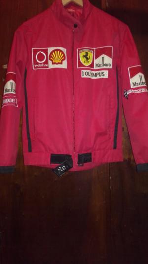 Vendo campera Ferrari