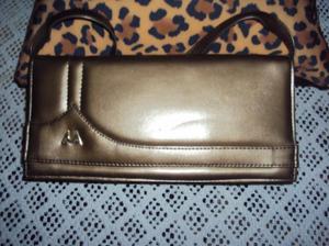 sobre cartera bronce eco cuero impecable!