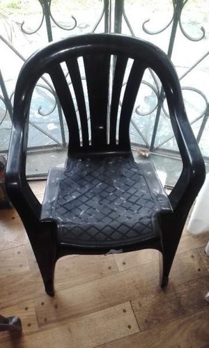 6 sillas plásticas negras