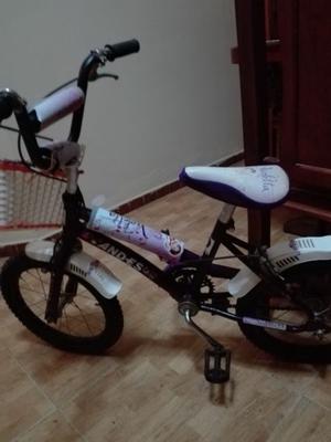 Bicicleta para niñas de violeta