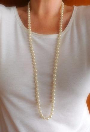 Collar largo de perlas color natural